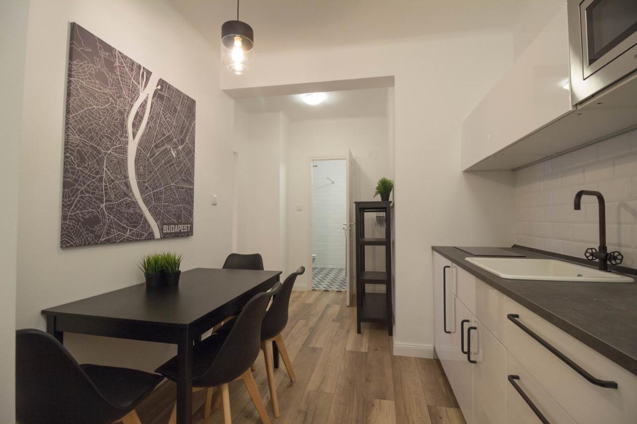 Standard Apartment By Hi5 - Madach 부다페스트 외부 사진